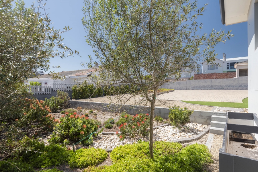 3 Bedroom Property for Sale in Myburgh Park Western Cape